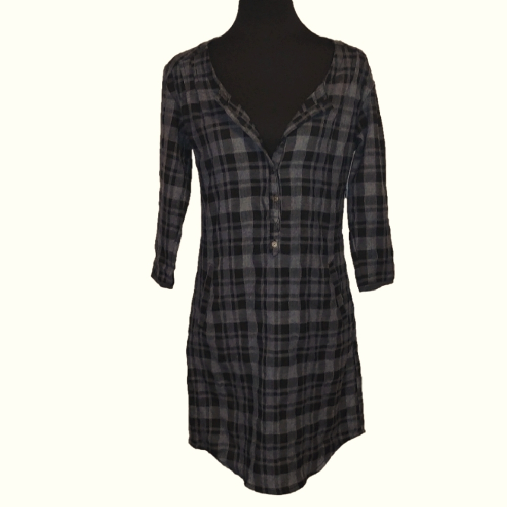 BLACK & Gray Plaid Shirt Dress